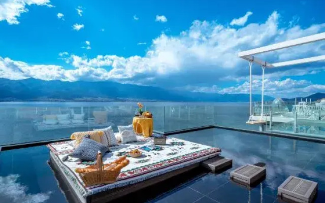 Dali South Holiday Villa
