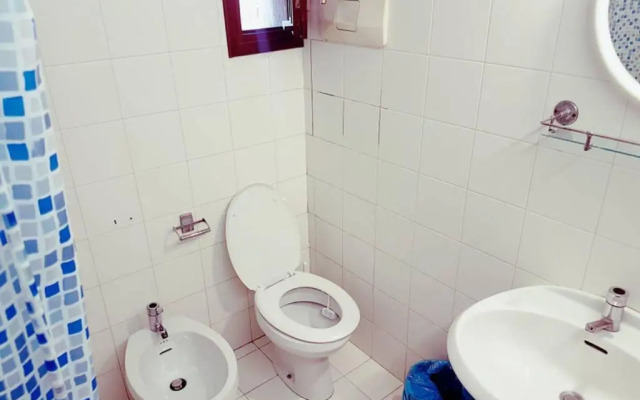 Large Top 3 Rooms Flat Central Rialto