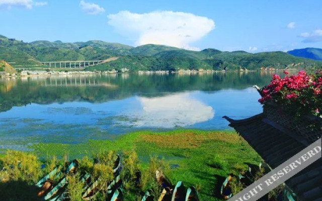 Shuanglang Ziyan Zhuangyuan Inn