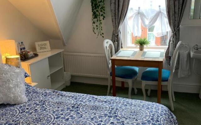 The George Guest House