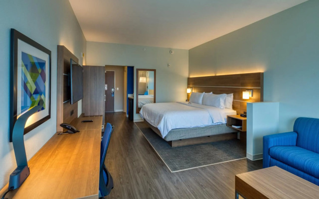 Holiday Inn Express & Suites Charlotte - South End by IHG
