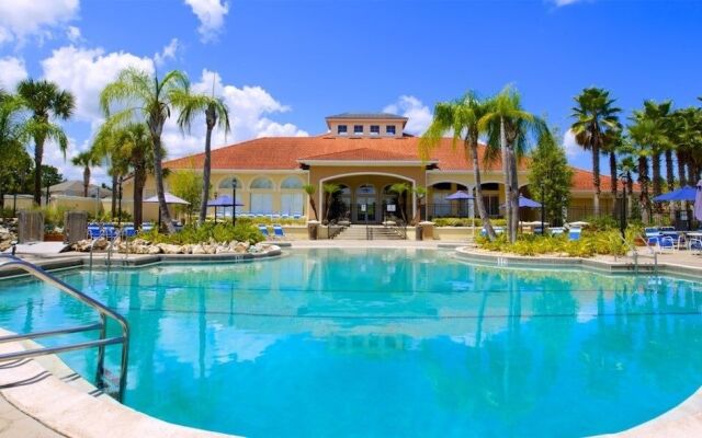 Villa Azul 4 Bedroom Townhouse by RedAwning