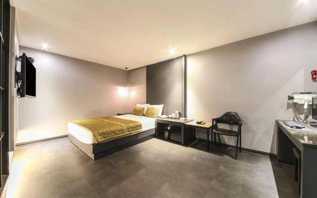 The Lazzi Hotel Dongnae