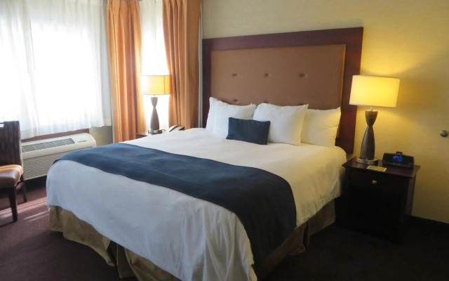 Ivy Court Inn & Suites