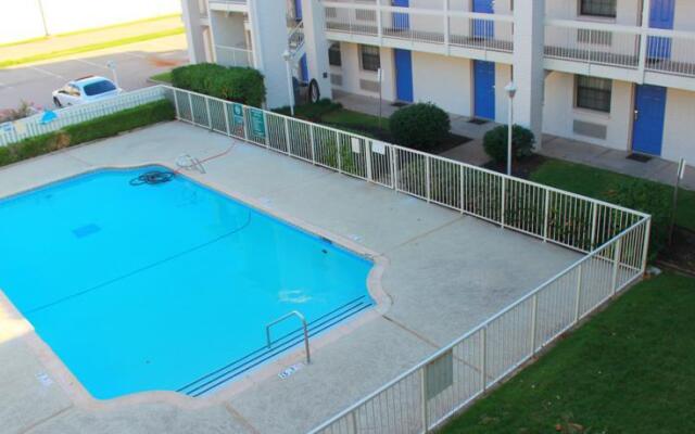 Motel 6 Tulsa South