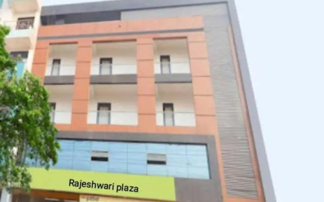 Oyo 702305 Hotel Rajeshwari Plaza
