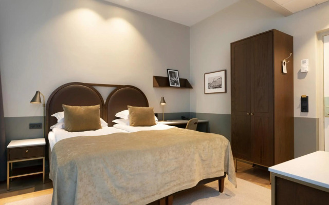 Elite Hotel Savoy