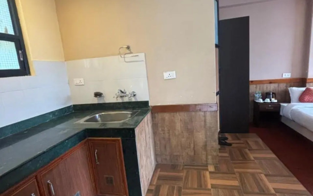 Hotel Fewa And Mike's Old Kitchen