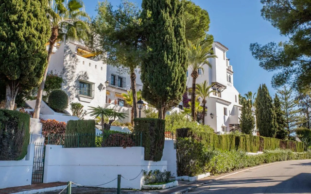 Newly renovated 3 bedroom apt next to Puerto Banús