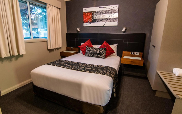 Albury Georgian Motel & Suites