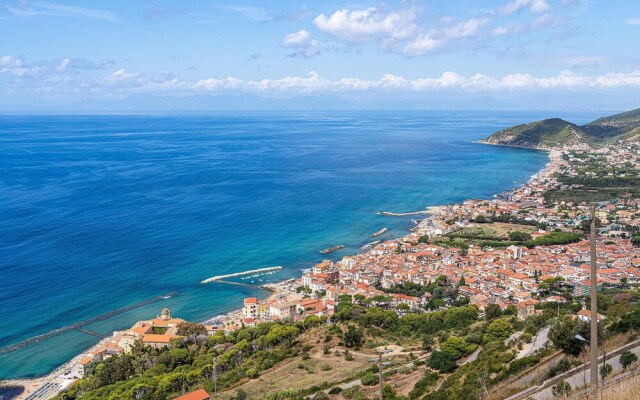 Amazing Home in Castellabate With 3 Bedrooms and Wifi