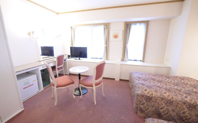 U Community Hotel