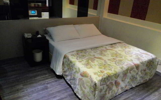 Film 37.2 Hotel