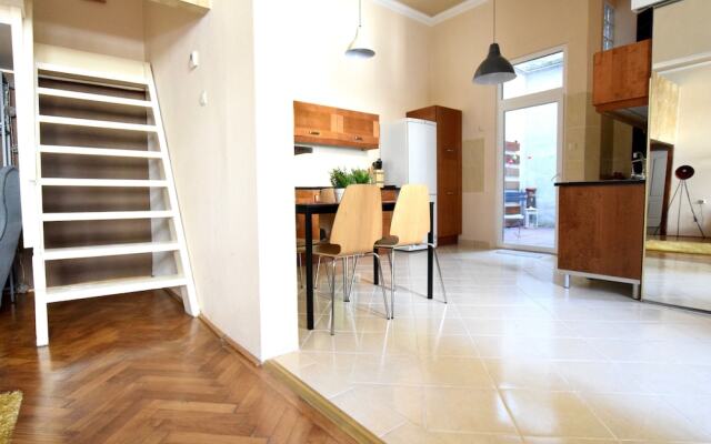 Standard Apartment by Hi5 - Mérleg 9.