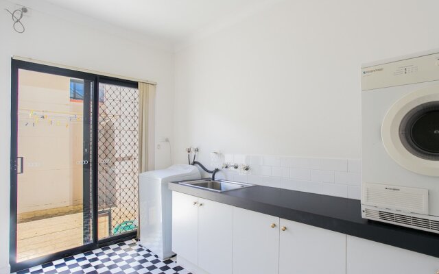 Beach Rd Villas by Rockingham Apartments