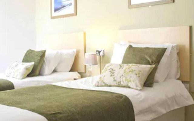 The Rose and Crown Hotel