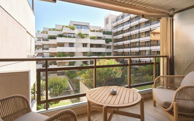 A/C apt in the Heart of Cannes--croisette/beaches