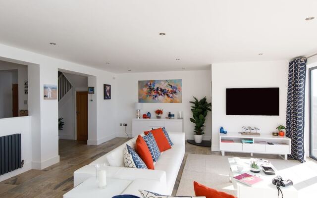 The Sea House - Ultimate Seafront Living Sunsets