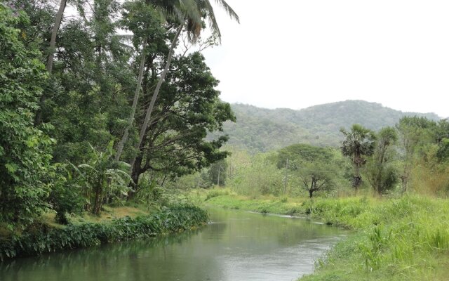 Tikiri Villa Eco Resort