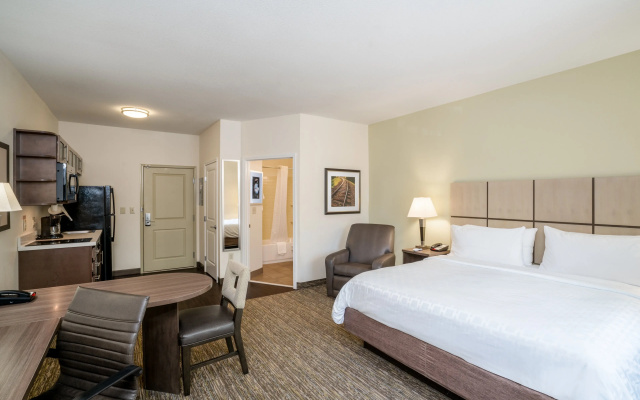 Candlewood Suites Auburn by IHG