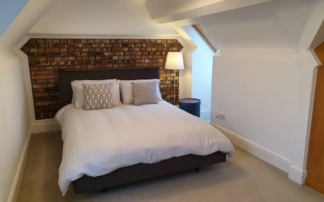 Stylish 3 Bed Apartment in Bristol