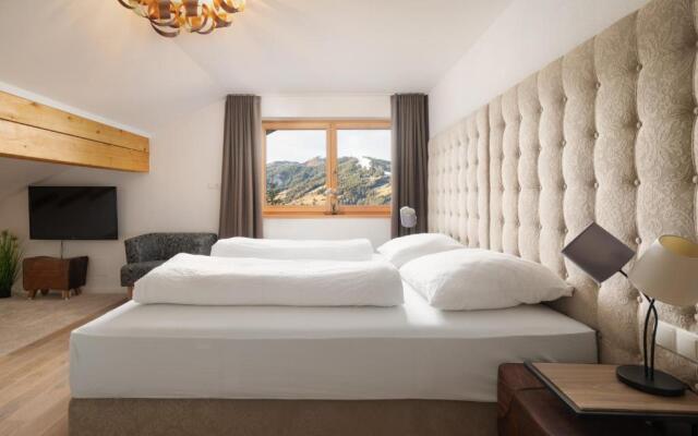 Designferienhaus Luxus Bergchalet XXL Ski In-Out Snow Space Wagrain Flachau