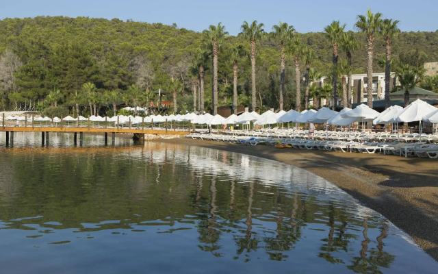 Green Bay Resort & Spa
