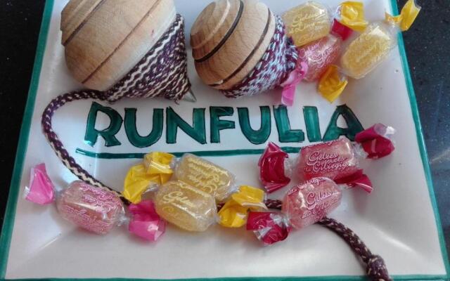 RUNFULIA Apartments & Rooms