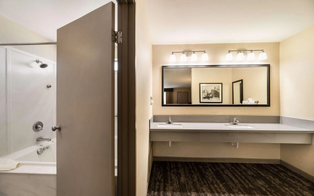 Best Western Frontier Motel