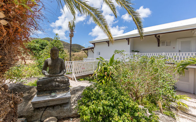 Caye Blanche Guest House