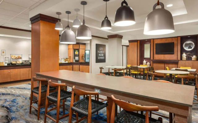 Fairfield Inn & Suites Jacksonville West/Chaffee Point