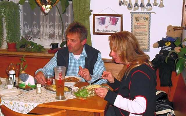 Hotel-Pension- Vesperstube Waldblick