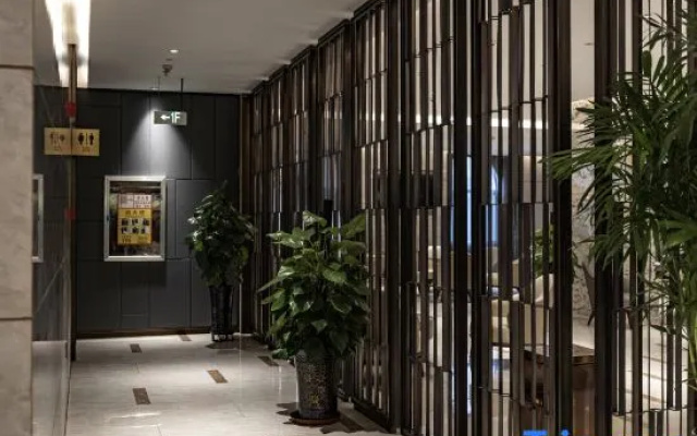 Yining Yujin Hotel
