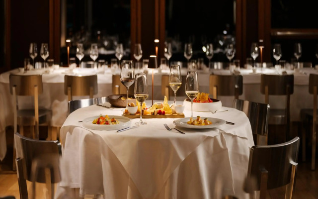 Montana Lodge & Spa, by R Collection Hotels