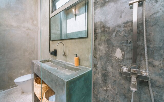 Villa Konkrete - Tropical 3BR