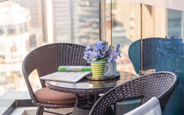 Modern Studio w/ Incredible Marina Views!