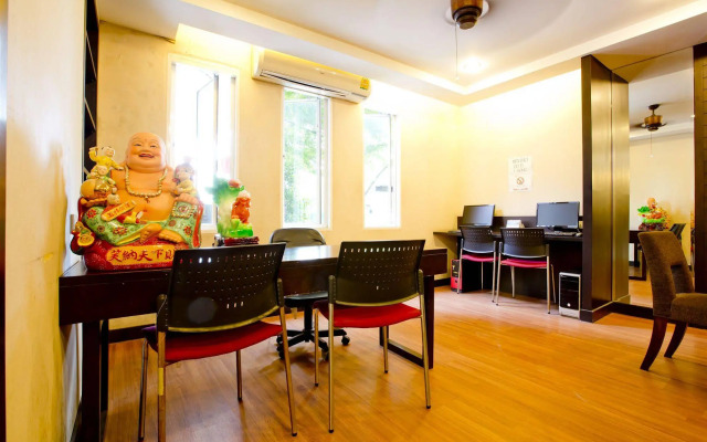 Sinsuvarn Airport Suite