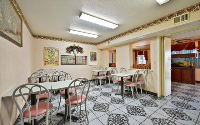 Budget Inn