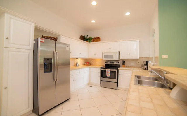 Colina 5E 2 bdr 2 Bath