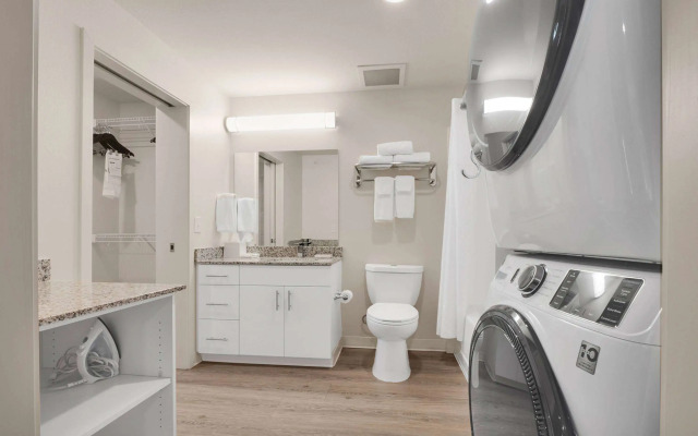 WaterWalk Extended Stay by Wyndham Charlotte - Arrowood