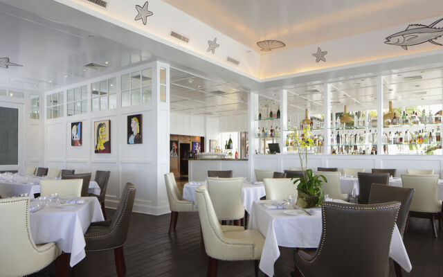 Palmeiras Beach Club at Grove Isle