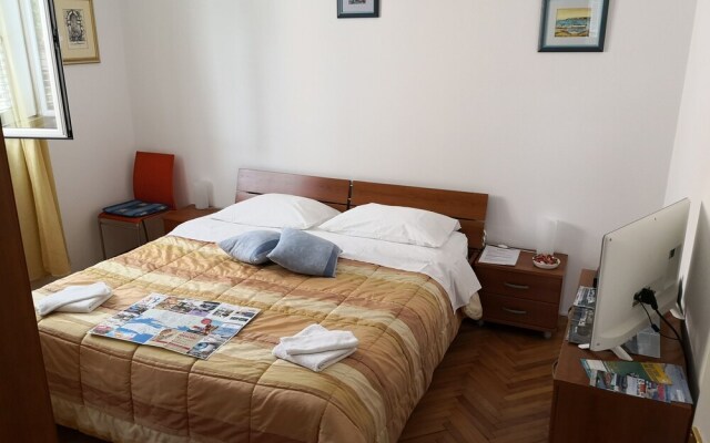 The Nice Dreams Guesthouse
