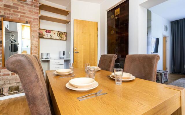 Tatari Apartment