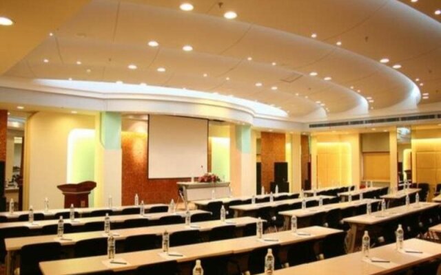 Yangtze River TOMOLO Hotel (Jianghan Road Branch)