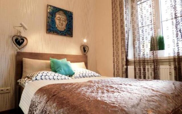 Wonder Deer Lux Apt Opera