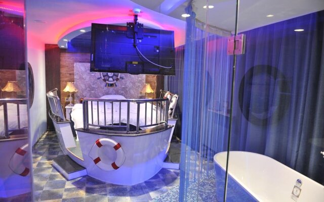 Eaka Hotel