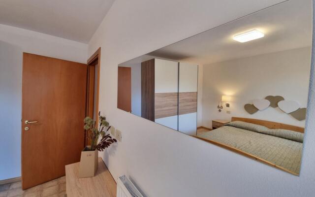 RIZ DX - three room apartment. (022036-AT-066279)-415 RIZ DX