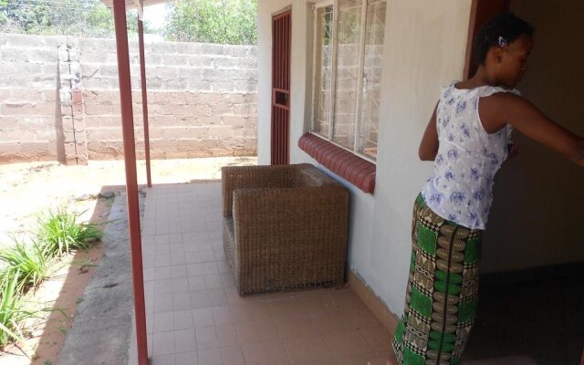 Naluzip Guest House