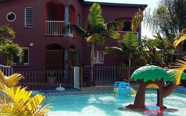 Apartment With 2 Bedrooms in Avirons, With Pool Access, Enclosed Garde