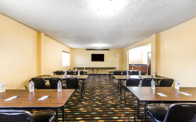 Comfort Inn & Suites Cleveland